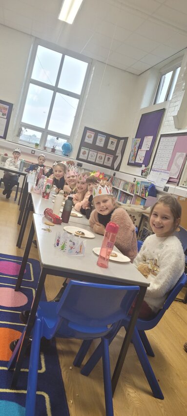 Image of Year 3 & 4 Christmas party 