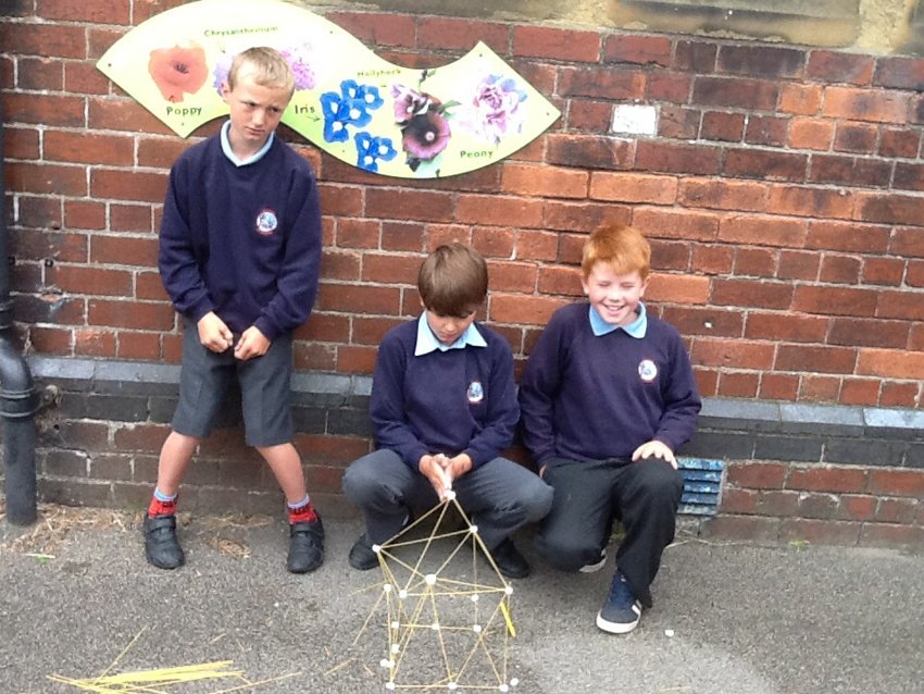 Image of The Spaghetti And Marshmallow Challenge